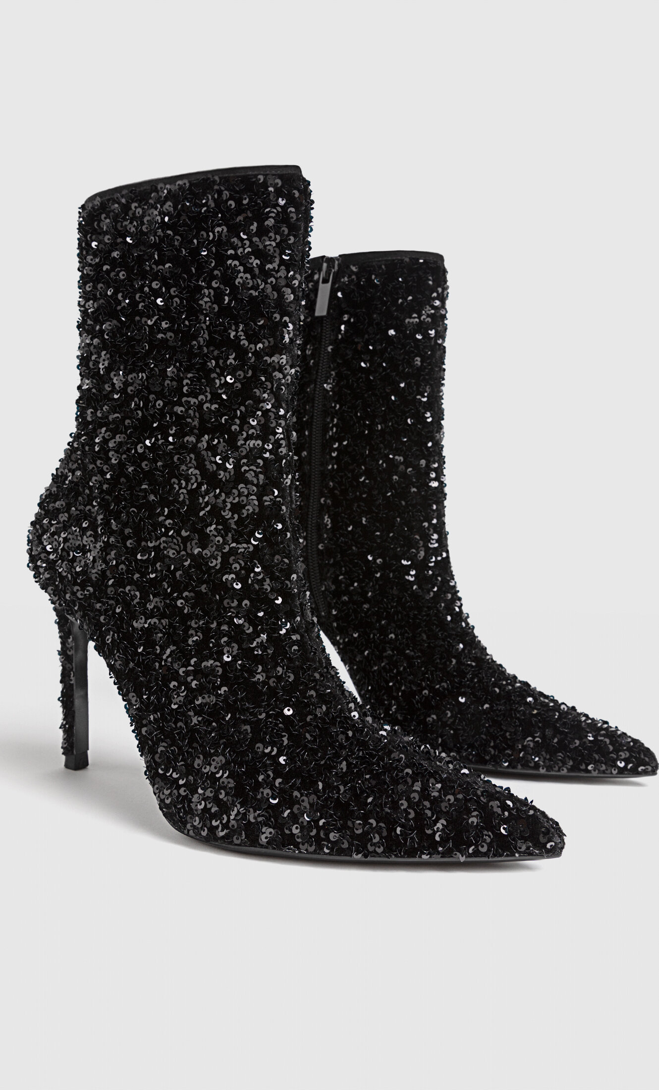 Botin negro top tacon fino