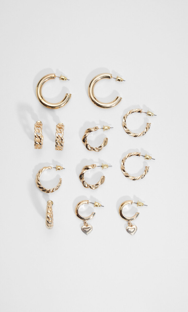 Set of 6 pairs of hoop earrings with heart charm detail