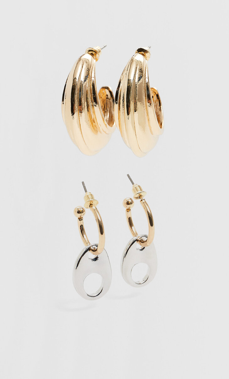 Set of 2 hoop earrings with ring detail