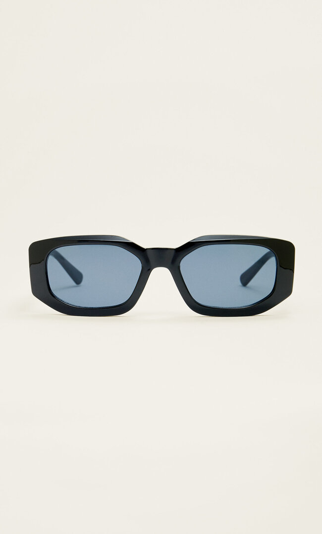 

Stradivarius Rechteckige Sonnenbrille Mit Kunststoffgestell Schwarz M