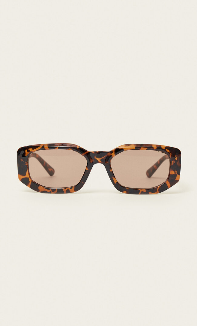 

Stradivarius Rechteckige Sonnenbrille Mit Kunststoffgestell Braun M