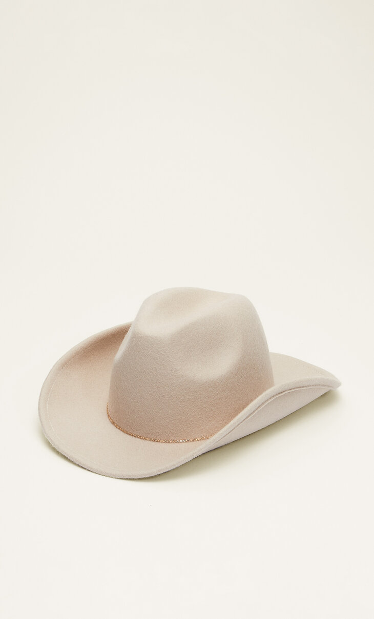 Kaubojaus stiliaus skrybėlė