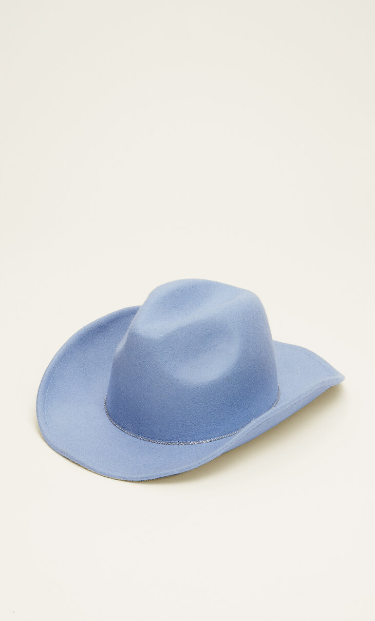 Kaubojaus stiliaus skrybėlė