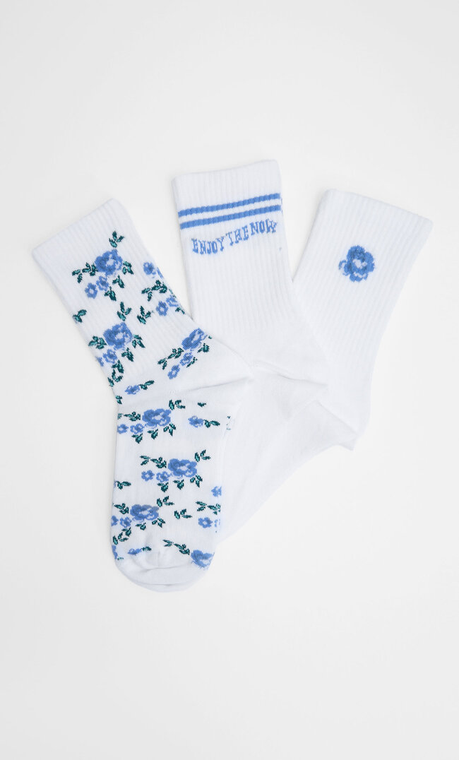 

Stradivarius 3er-Pack Socken Mit Blumenprint Ecru 103