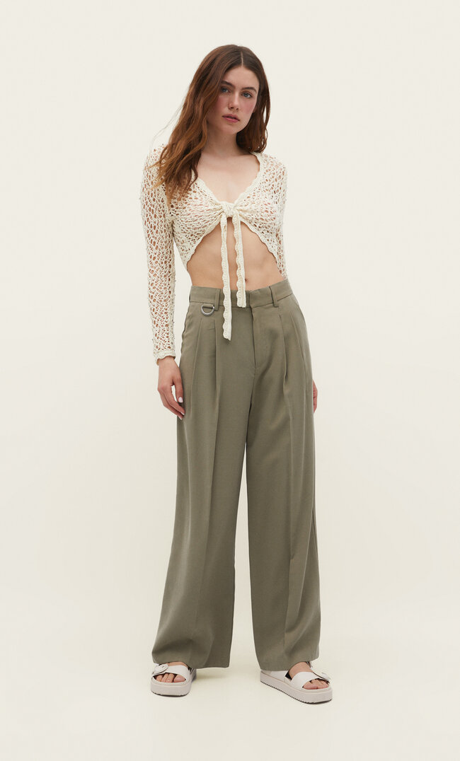 

Stradivarius Stoffhose mit Zierfalten Khaki 40