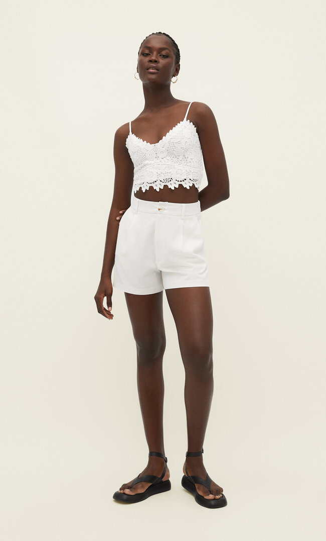 

Stradivarius Fließende Shorts Mit Leinenanteil Ecru 36