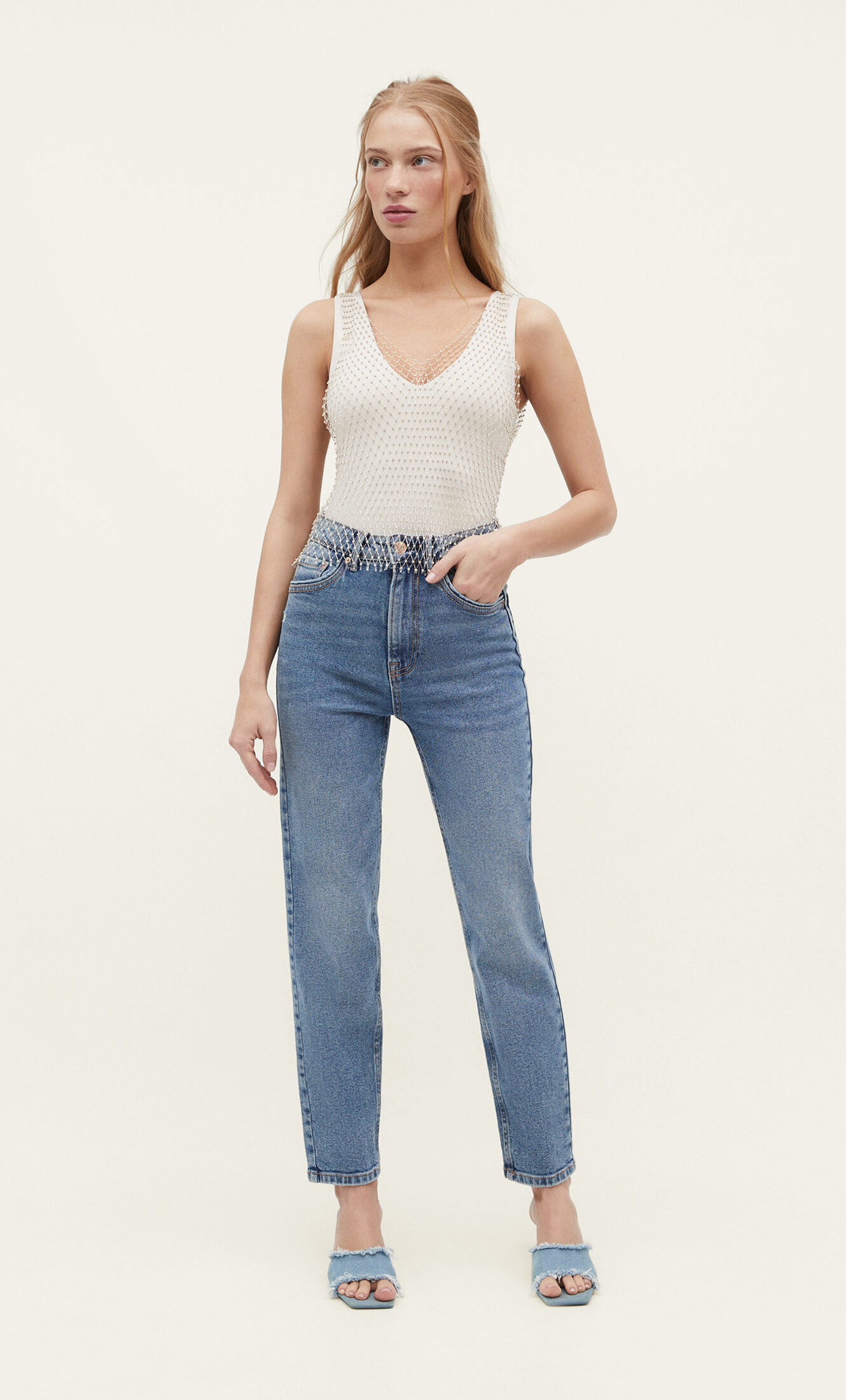 stradivarius slim fit mom jeans