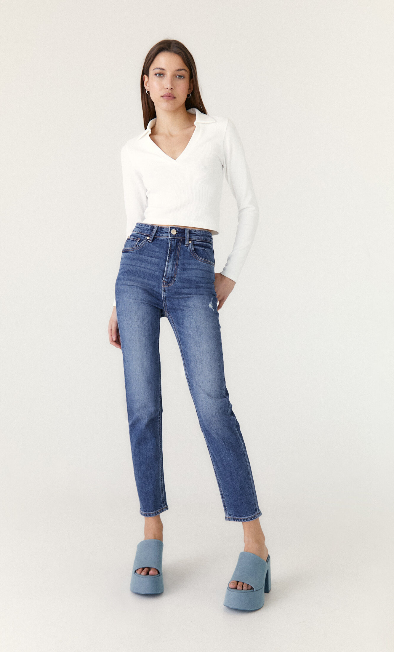 stradivarius slim fit mom jeans
