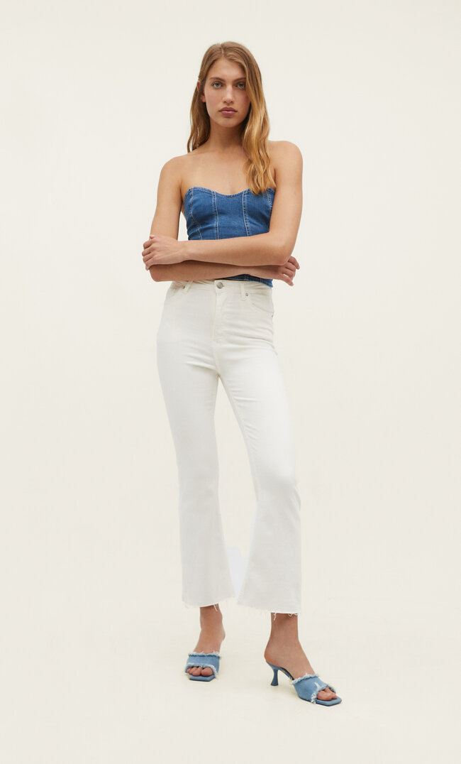 

Stradivarius Cropped-Schlaghose aus Twill 44