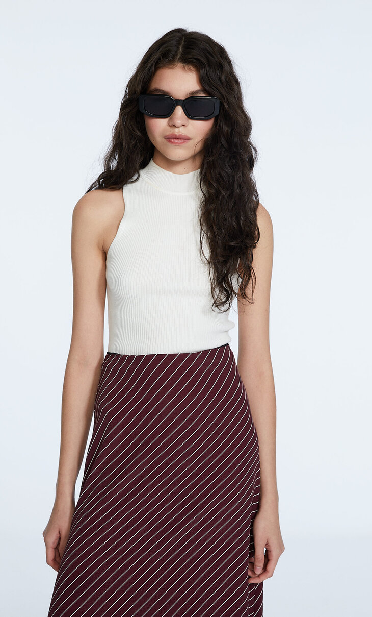 Top en maille à encolure américaine