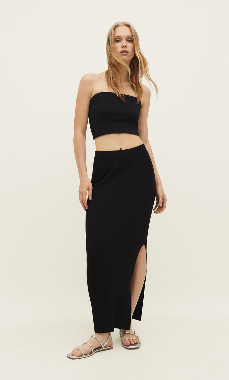 Long knit skirt with slit