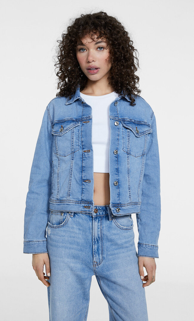 

Stradivarius Jeansjacke im Slim-Fit Jeansblau S