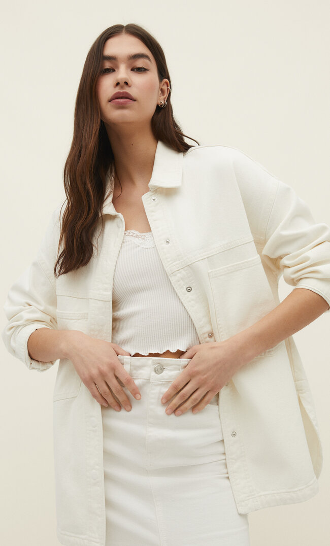 

Stradivarius Jeansowa Koszula Wierzchnia Oversize Ecru M
