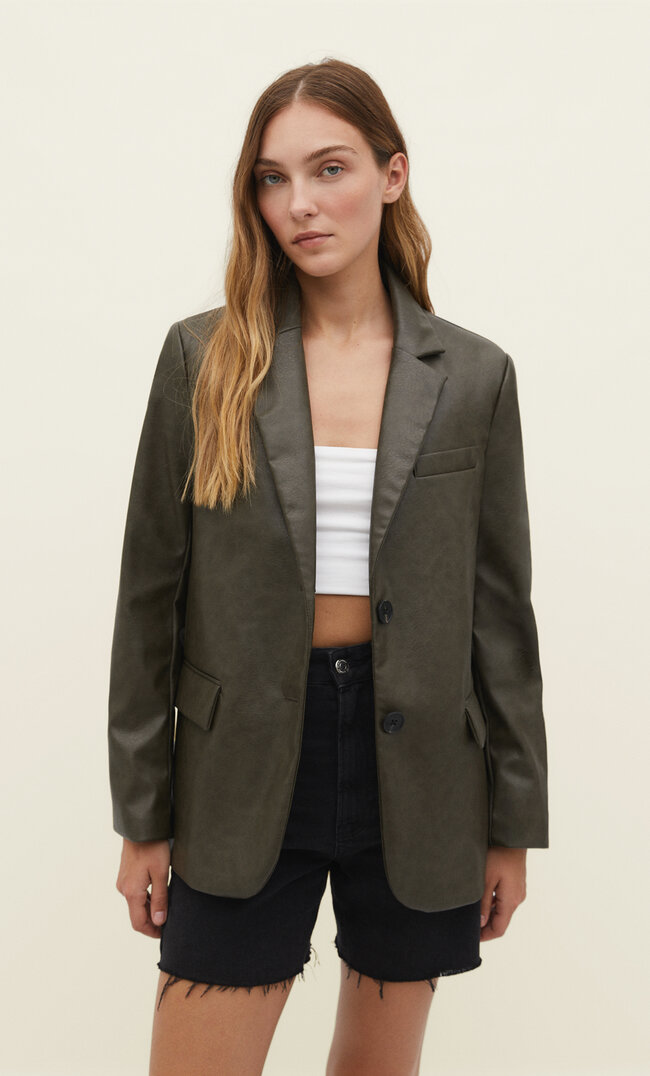 

Stradivarius Oversize-Blazer aus Kunstleder Khaki XS