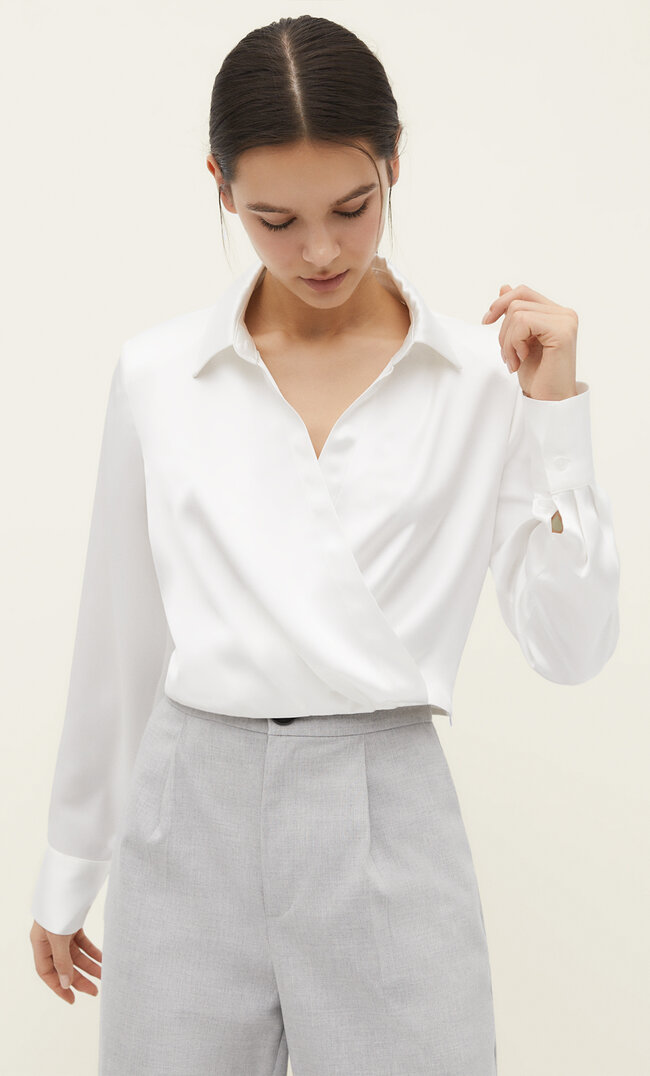 Stradivarius Drapierte Satinbluse Weiß XL
