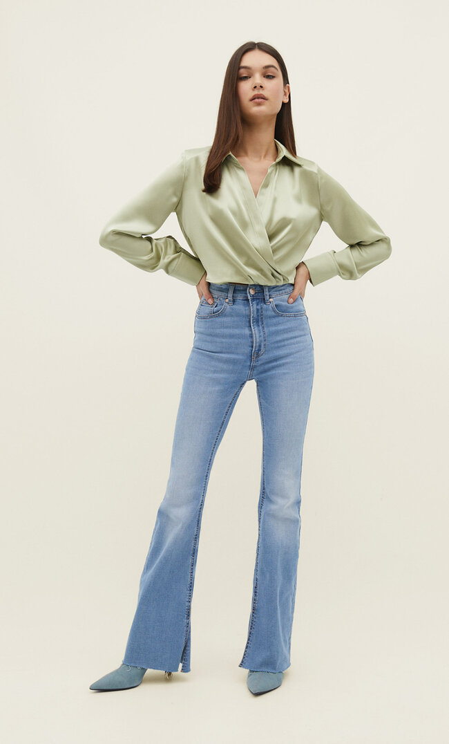 

Stradivarius Drapierte Satinbluse Grün Xl