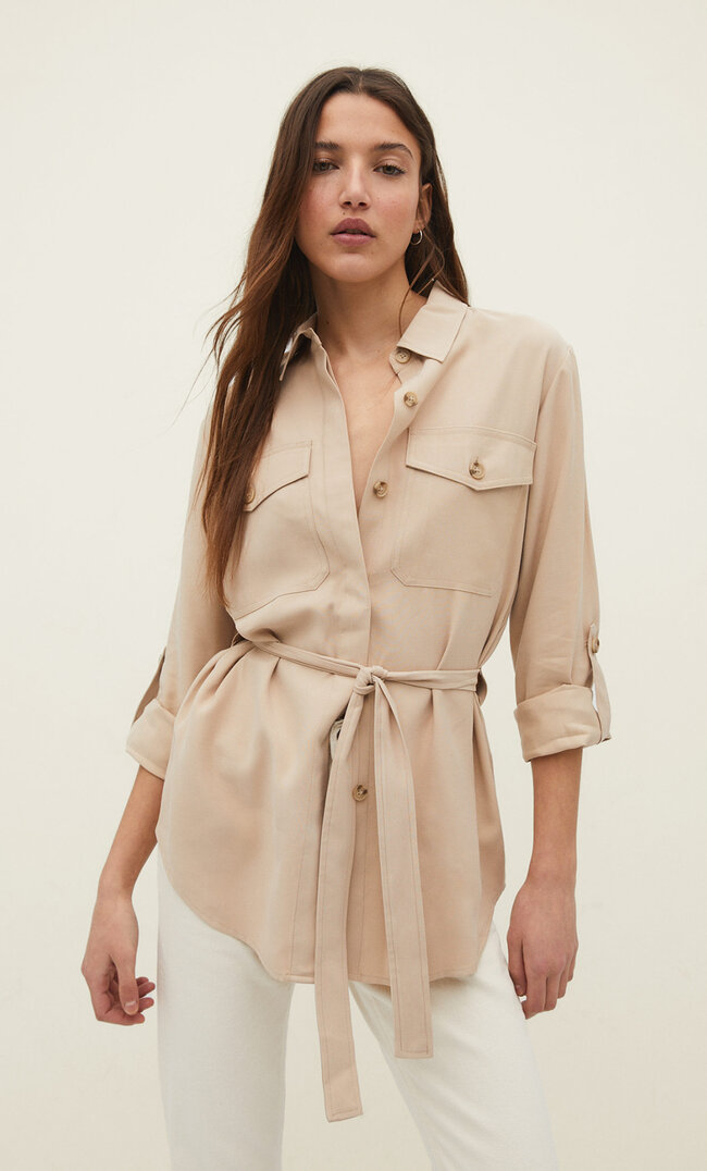 

Stradivarius Fließende Hemdjacke Mit Gürtel Steingrau Xl