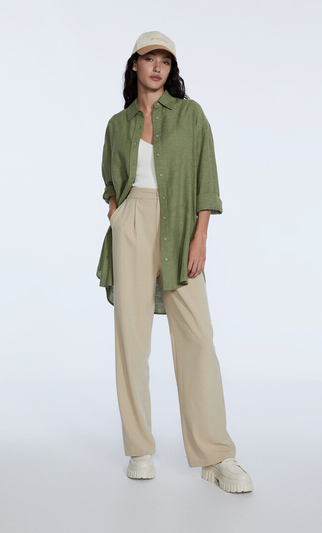 

Stradivarius Langes Rustikales Hemd Khaki S