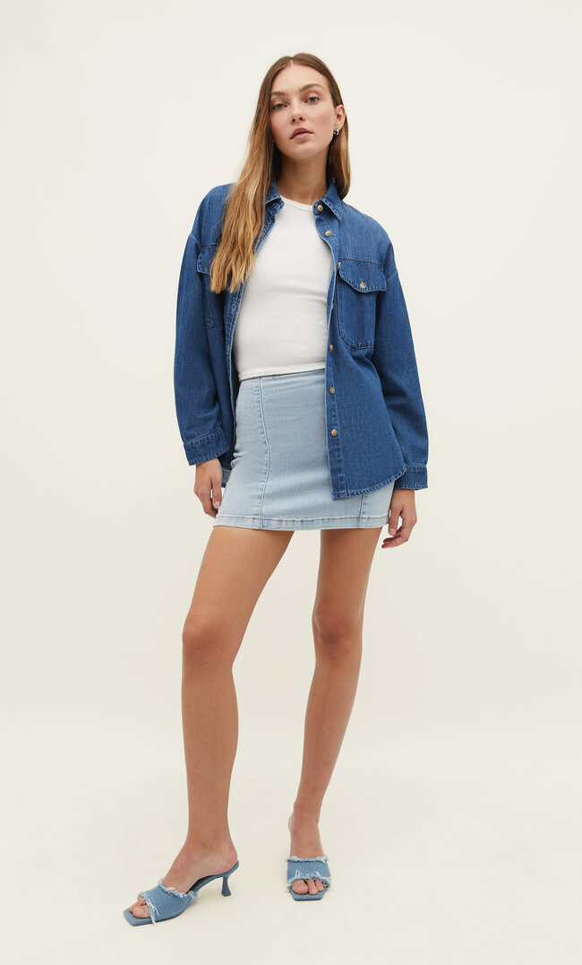 

Stradivarius Jeansowa koszula wierzchnia oversize z kieszeniami Niebieski denim L