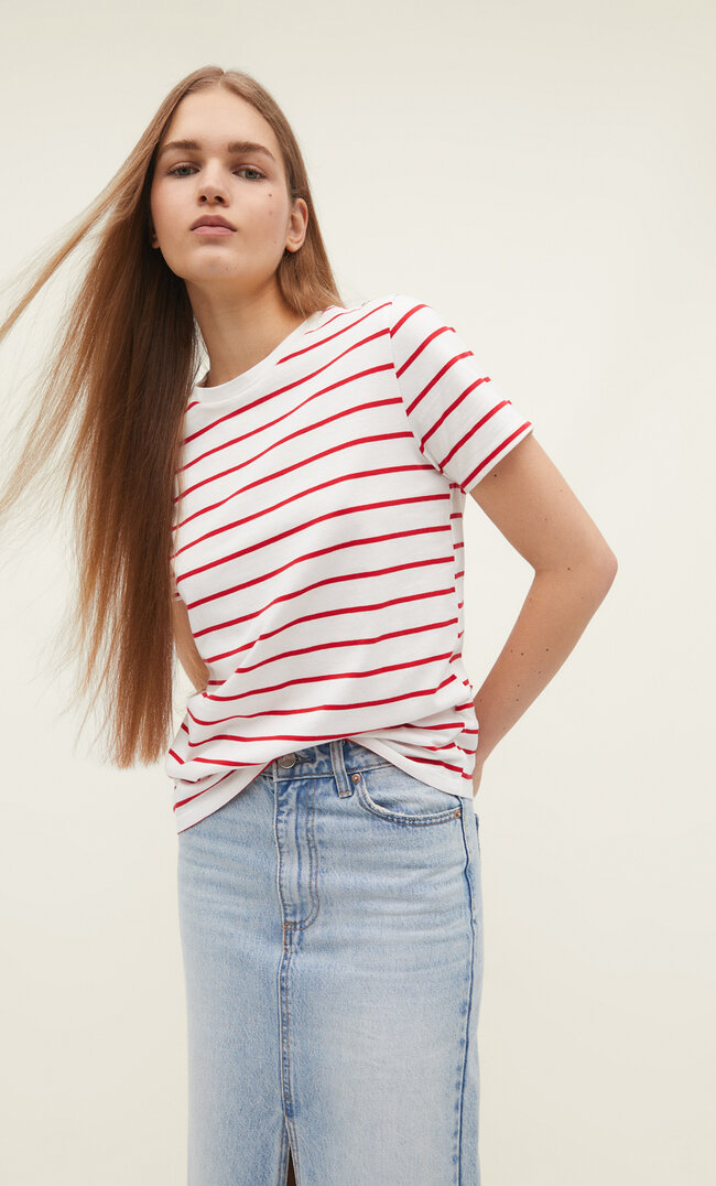 

Stradivarius Basic-Shirt Rot M