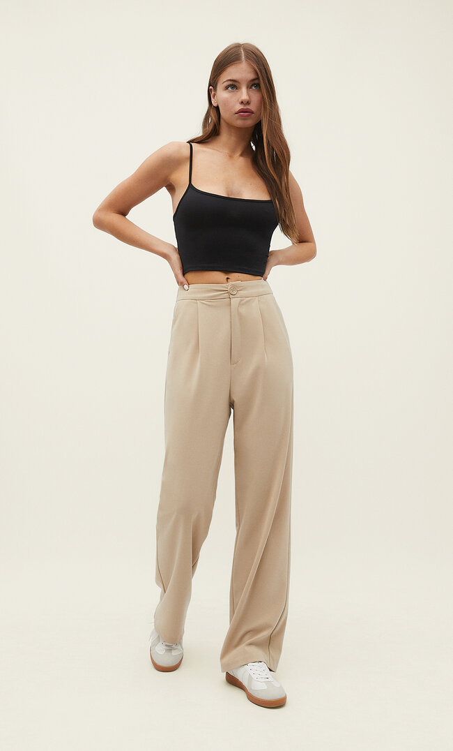 

Stradivarius Cropped Trägershirt Schwarz Xs