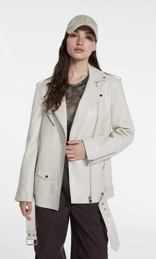 

Stradivarius Oversize-Kunstlederjacke Im Bikerlook Ecru S