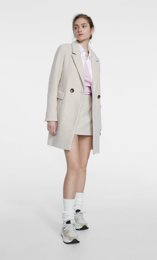 

Stradivarius Stoffmantel Ecru L
