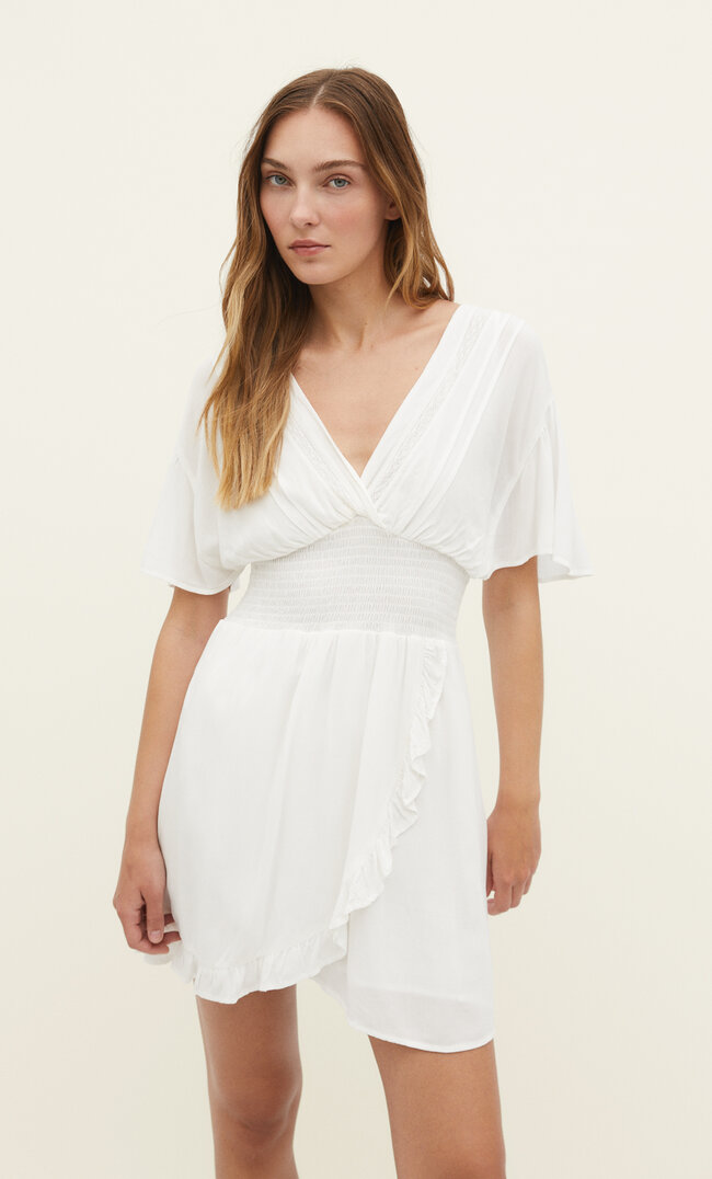 

Stradivarius Kurzes Kleid mit Gummizug Ecru M