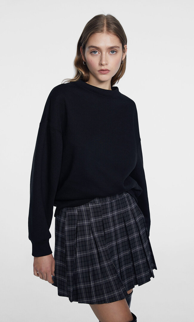 

Stradivarius Basic-Sweatshirt Schwarz Xs