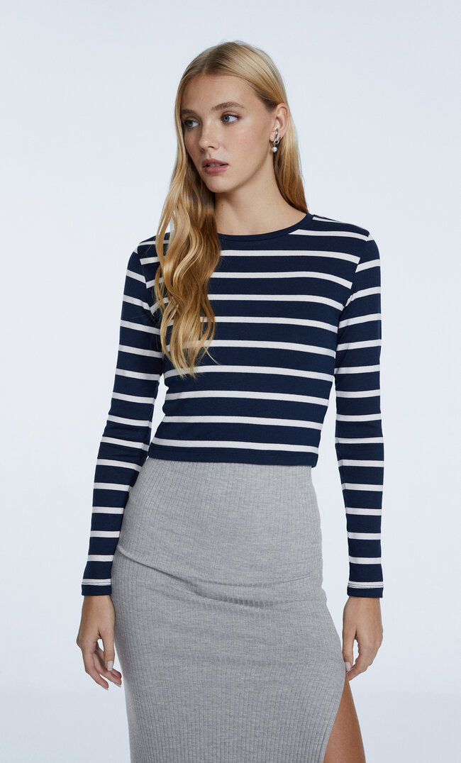 

Stradivarius Langarmshirt mit Streifen Marineblau XS