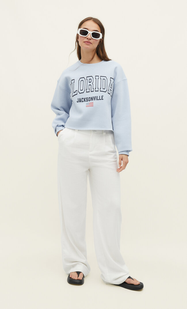 Stradivarius Cropped-Sweatshirt mit Print Himmelblau M