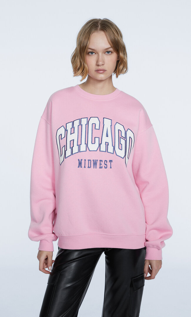 

Stradivarius Oversize-Sweatshirt mit Patch Kaugummirosa L