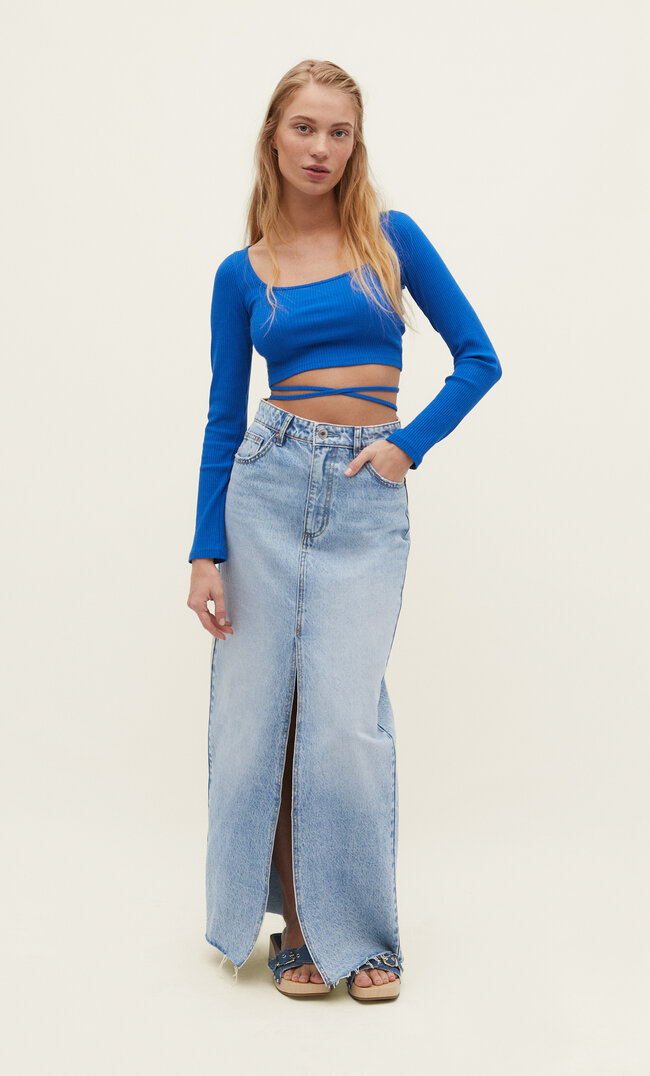 

Stradivarius Langärmeliges Cropped-Top Mit Bändern Am Rücken Elektrisch Blau Xl