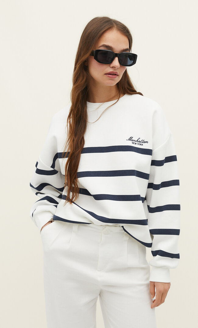 

Stradivarius Bluza W Paski Z Haftem Ecru Xl