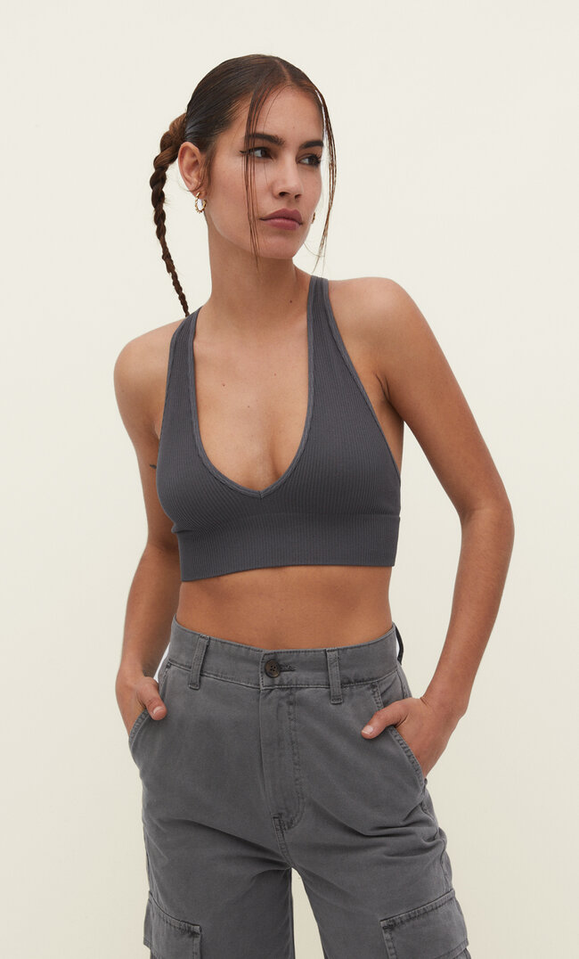 

Stradivarius Nahtloser Bralette Mit Gekreuzten Trägern Hinten Grau Xs