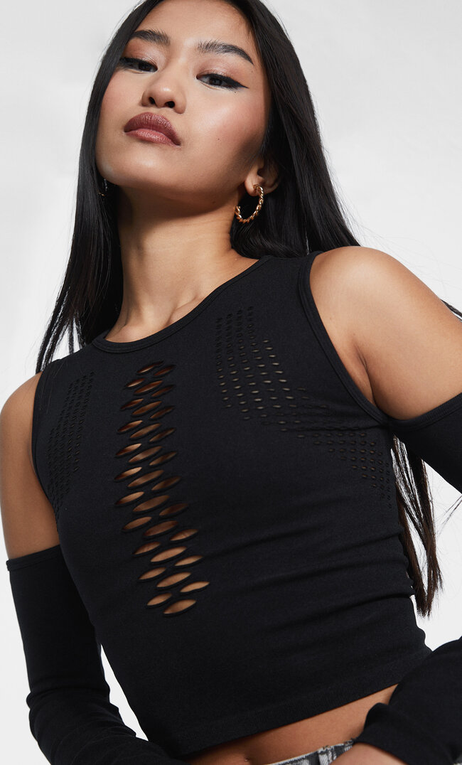 

Stradivarius Top W Rustykalnym Stylu Z Dziurkami I Odkrytymi Ramionami Czarny Xl