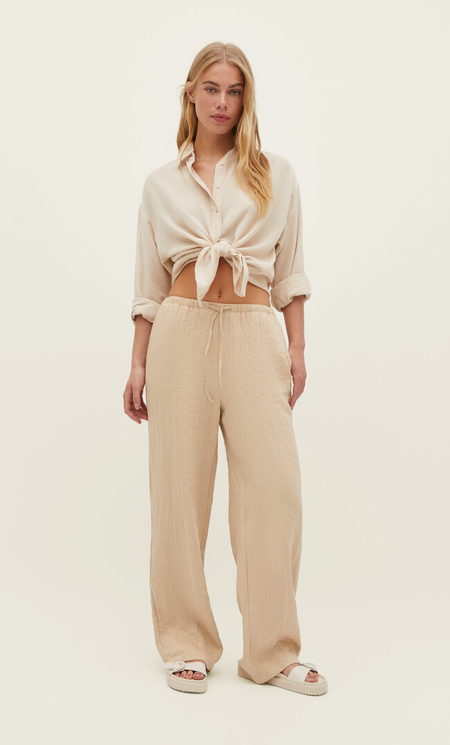 

Stradivarius Fließende Hose Im Rustikalen Stil Steingrau Xl