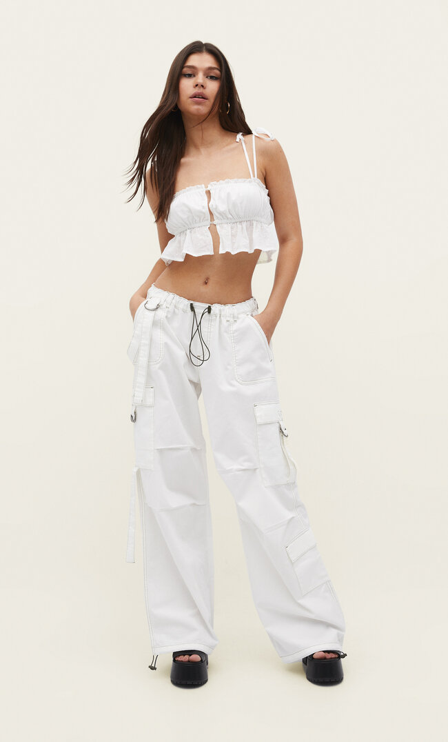 

Stradivarius Parachute-Cargohose mit farblich abgesetzten Nähten Ecru XL