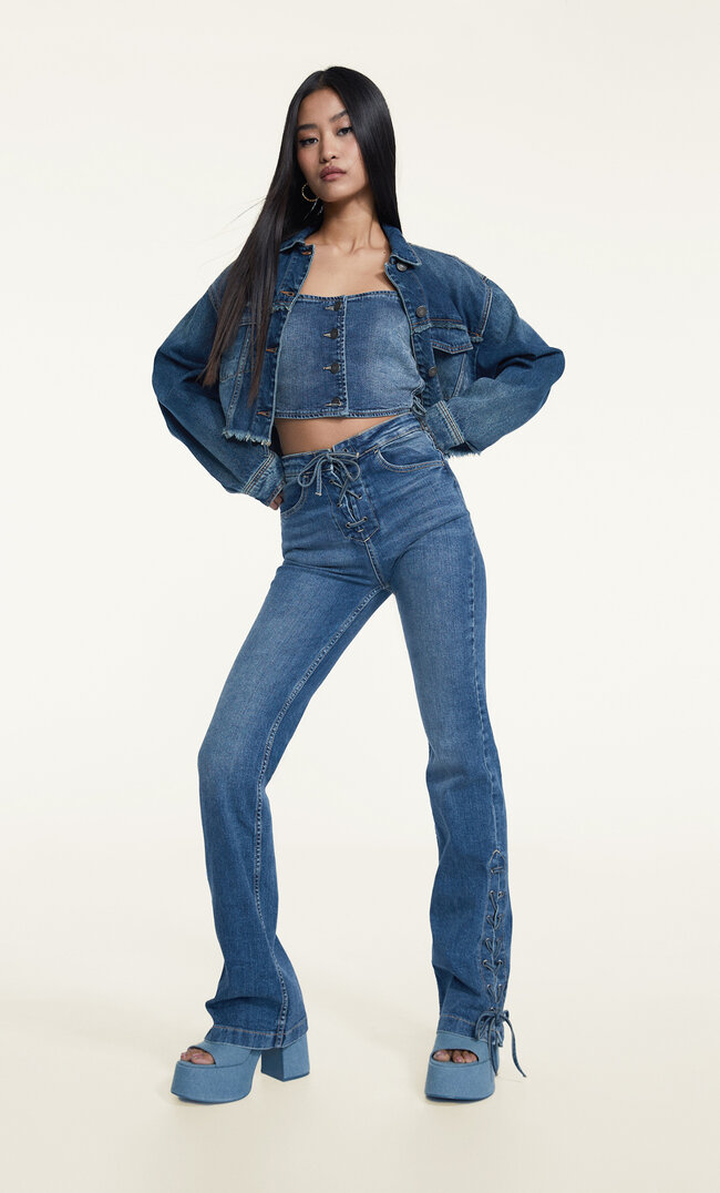 

Stradivarius Jeans-Schlaghose mit Schnürung Medium dark blue Denim 36