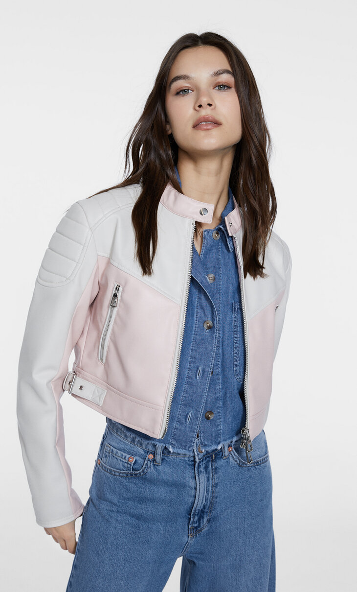 Cazadora biker cropped color block efecto piel