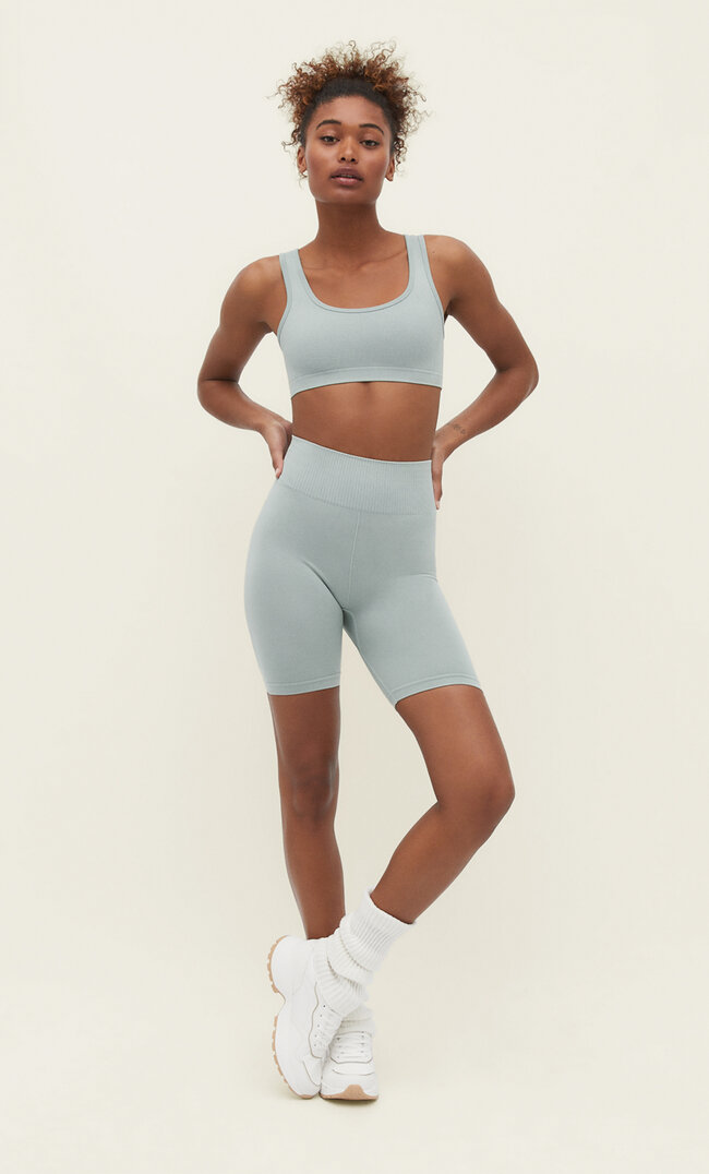 

Stradivarius Nahtlose Bralette im Washed-Look Grün XL