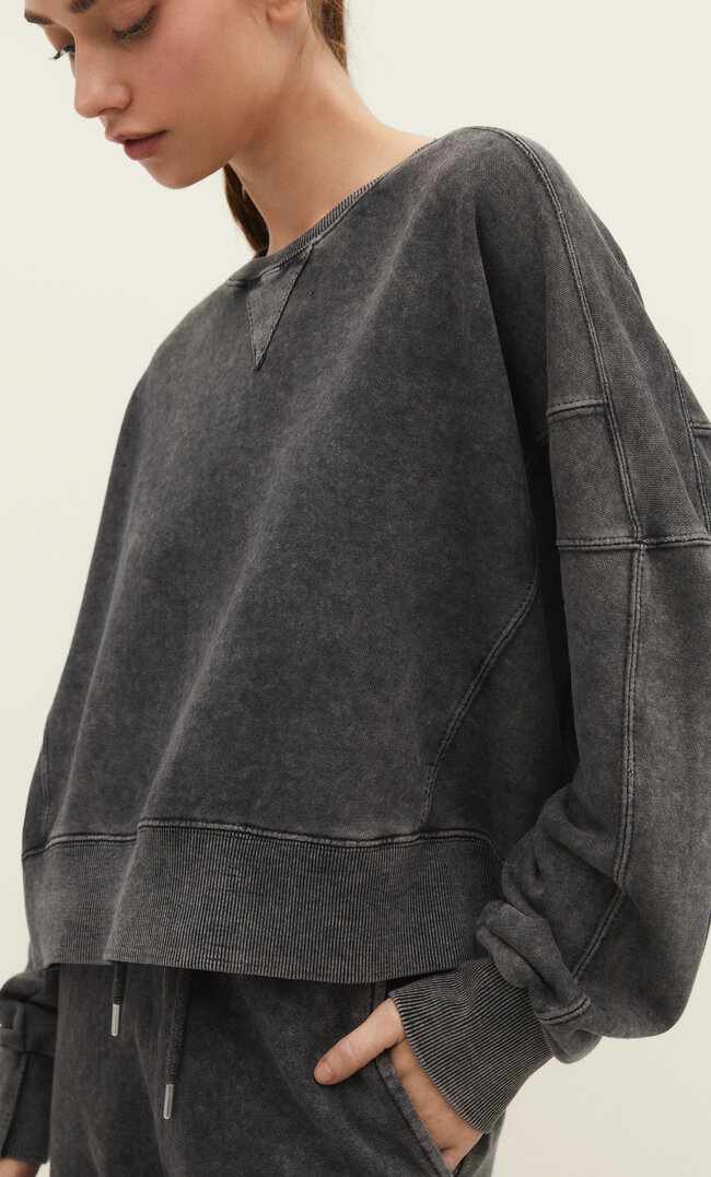 

Stradivarius Sweatshirt Im Washed-Look Mit Ziernähten Schwarz M