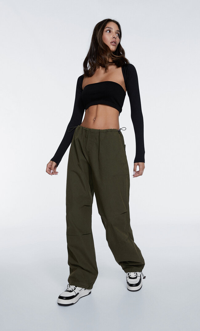 

Stradivarius Parachute-Hose Aus Popelin Mit Kordelstoppern Khaki Xxl