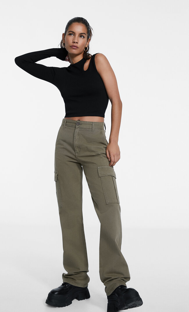 

Stradivarius Cargohose Im Straight-Fit Khaki 40
