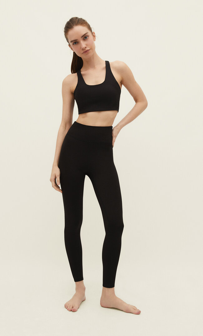 

Stradivarius Sportleggins Sculpt Schwarz S