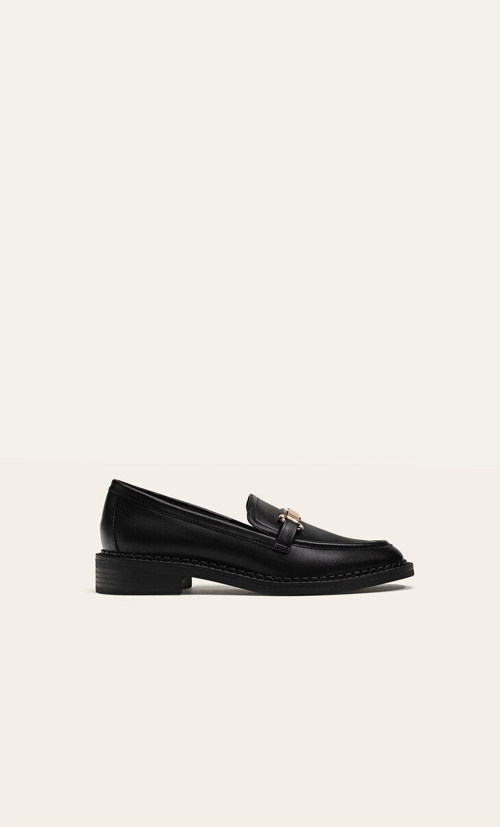 Loafers with decorative detailing