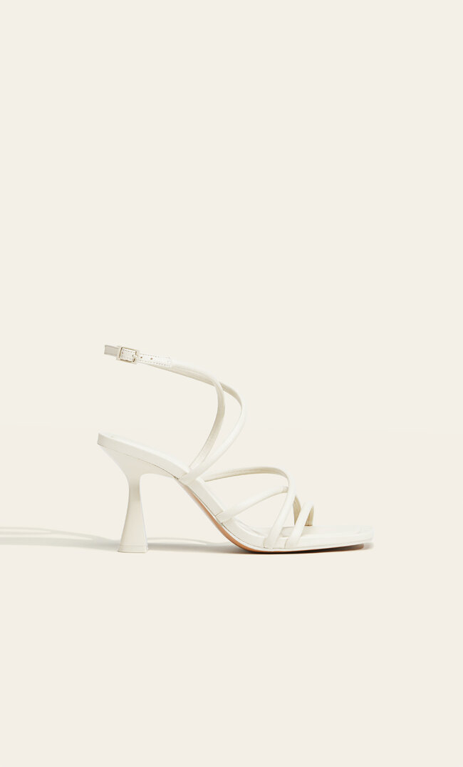 

Stradivarius Riemchensandalen mit Absatz NATUR 41