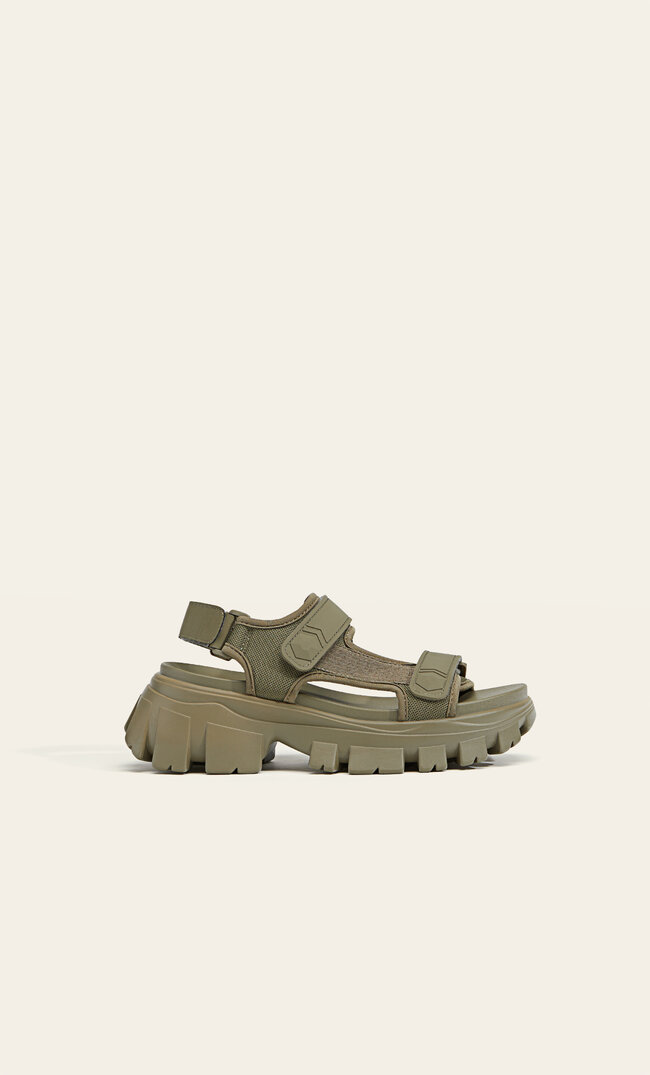 

Stradivarius Sportliche flache Sandalen KHAKI 36