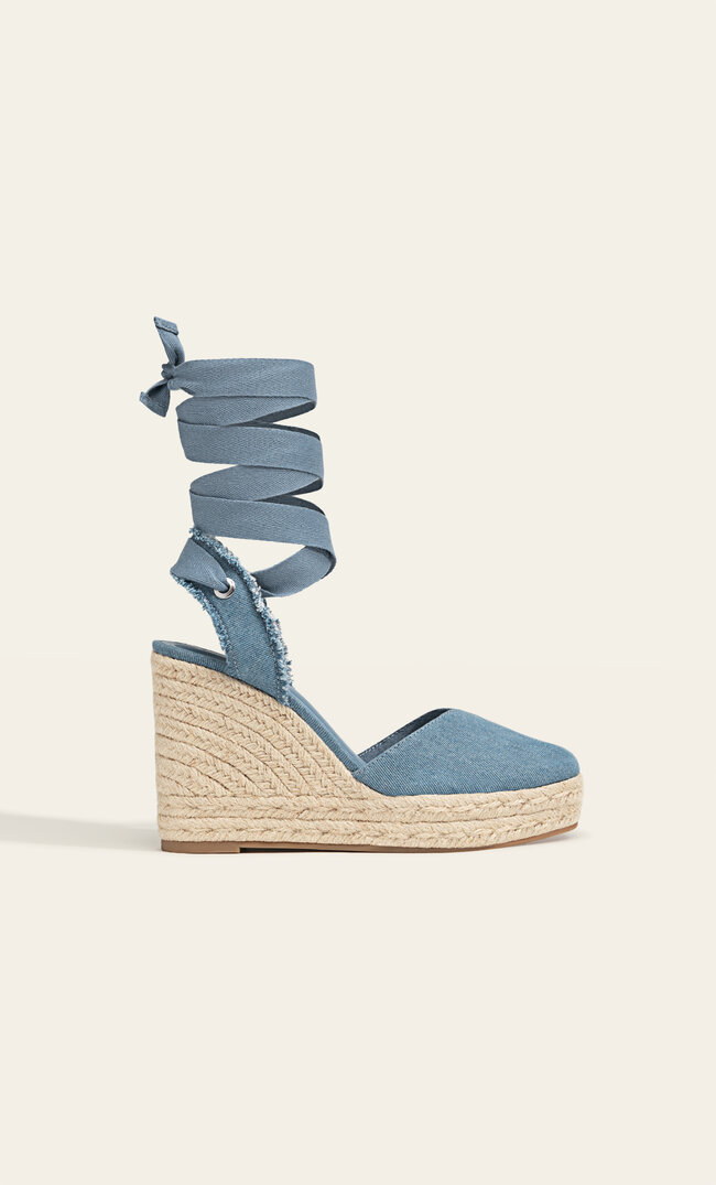 

Stradivarius Keilabsatzschuhe aus Jeans und Jute zum Schnüren Denimblau 39