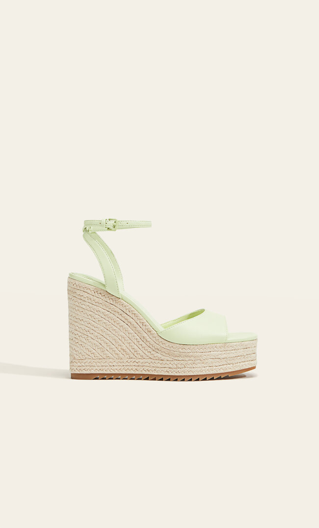 

Stradivarius Espadryle na platformie z paskiem wokół kostki Grynszpan 39